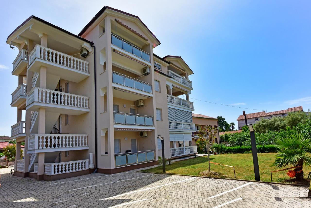 Apartments Elin Sofia Poreč Kültér fotó